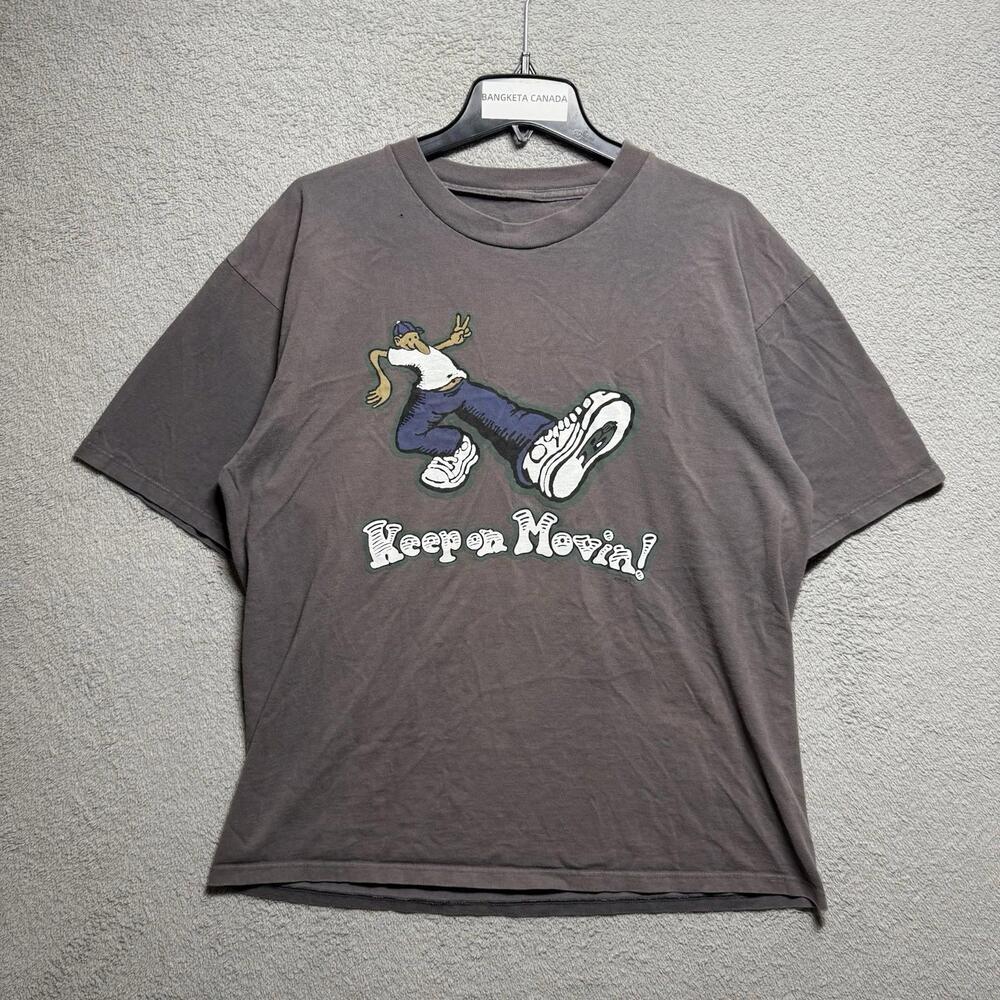 Vintage Y2K “Keep on Movin” Graphic Tee Gray Streetwear Skater Retro